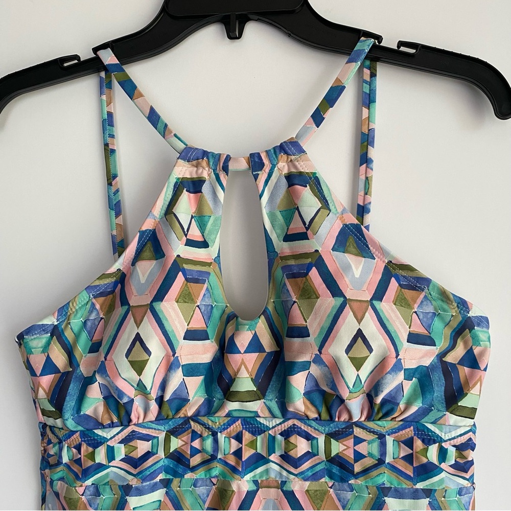 La Blanca Keyhole Tankini Bathing Suit Top. Size 6 - Picture 2 of 12